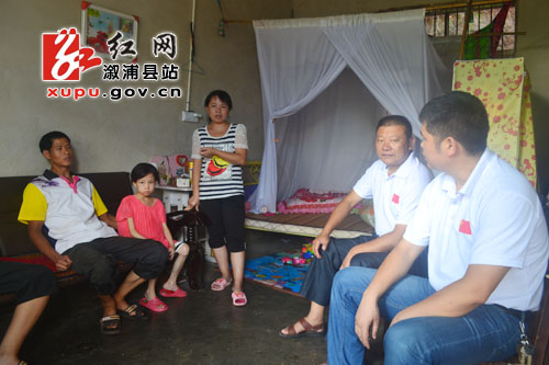 低庄镇爱心基金会帮扶重症女孩_乡镇快讯_溆浦新闻网